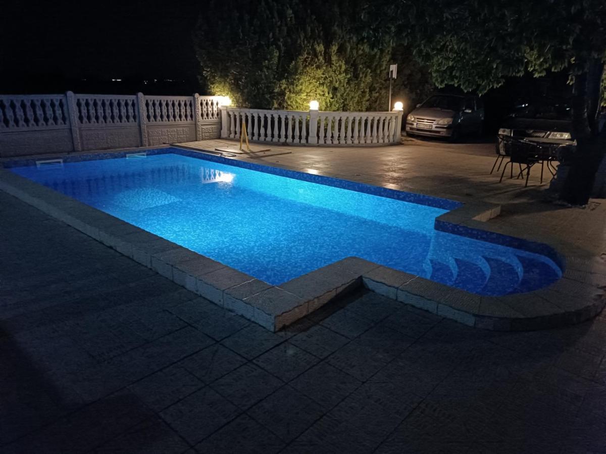 V & V Villa Lalince Zewnętrze zdjęcie