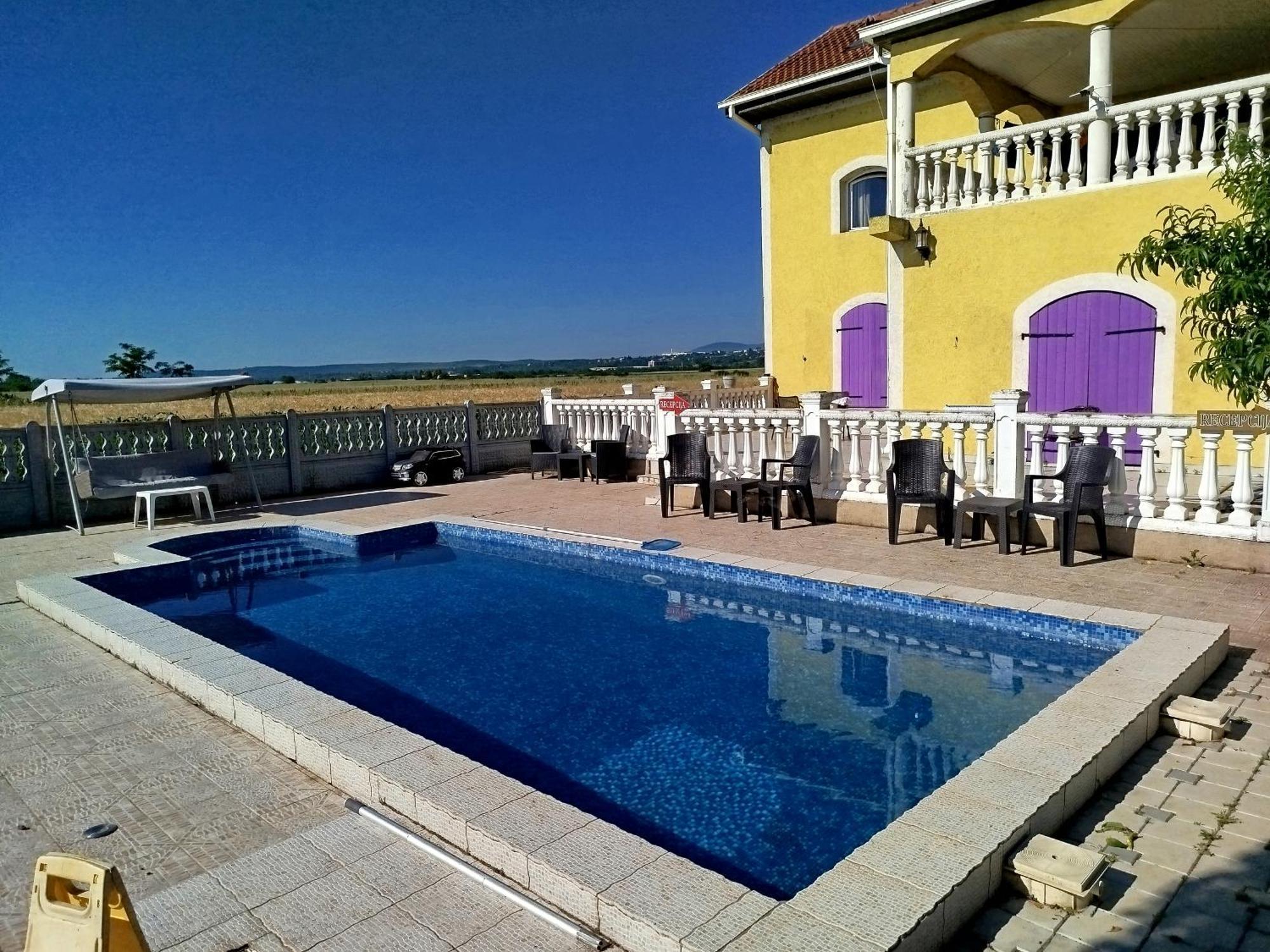 V & V Villa Lalince Zewnętrze zdjęcie
